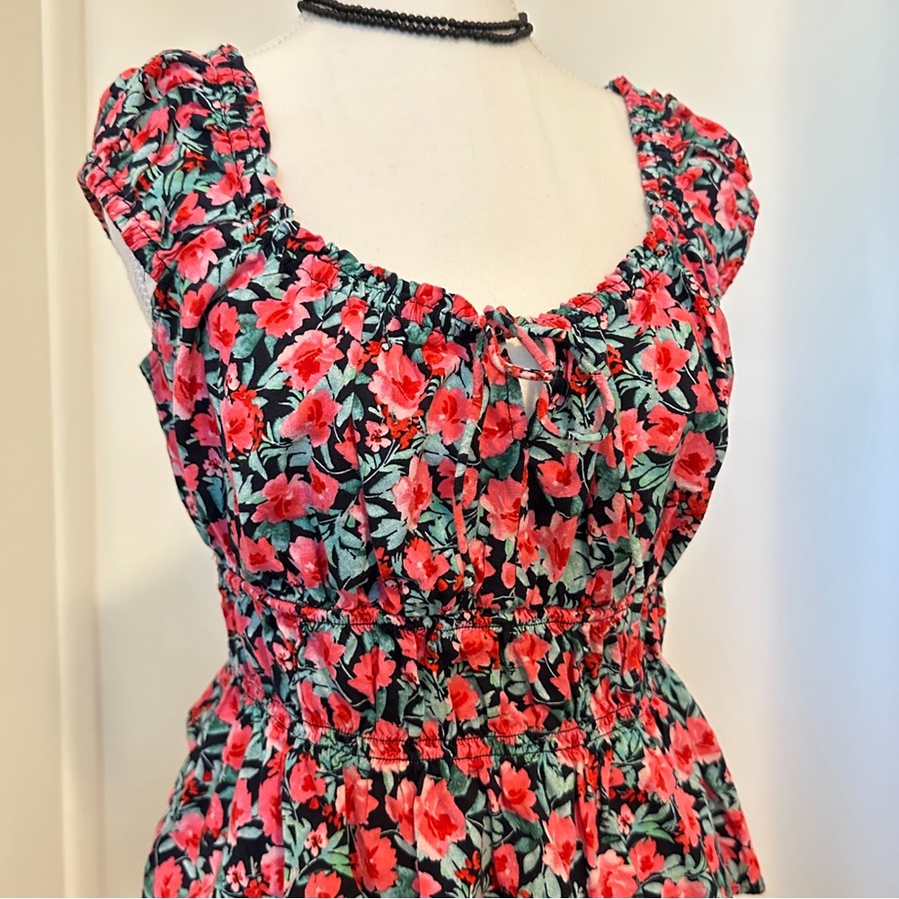 Old Navy Black and Red Floral Blouse - Picture 2 of 5